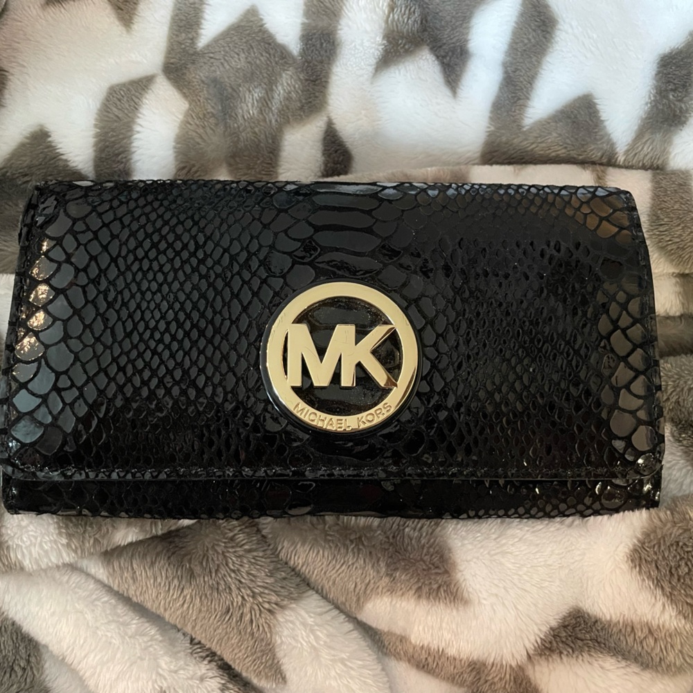 Michael Kors black snake skin wallet